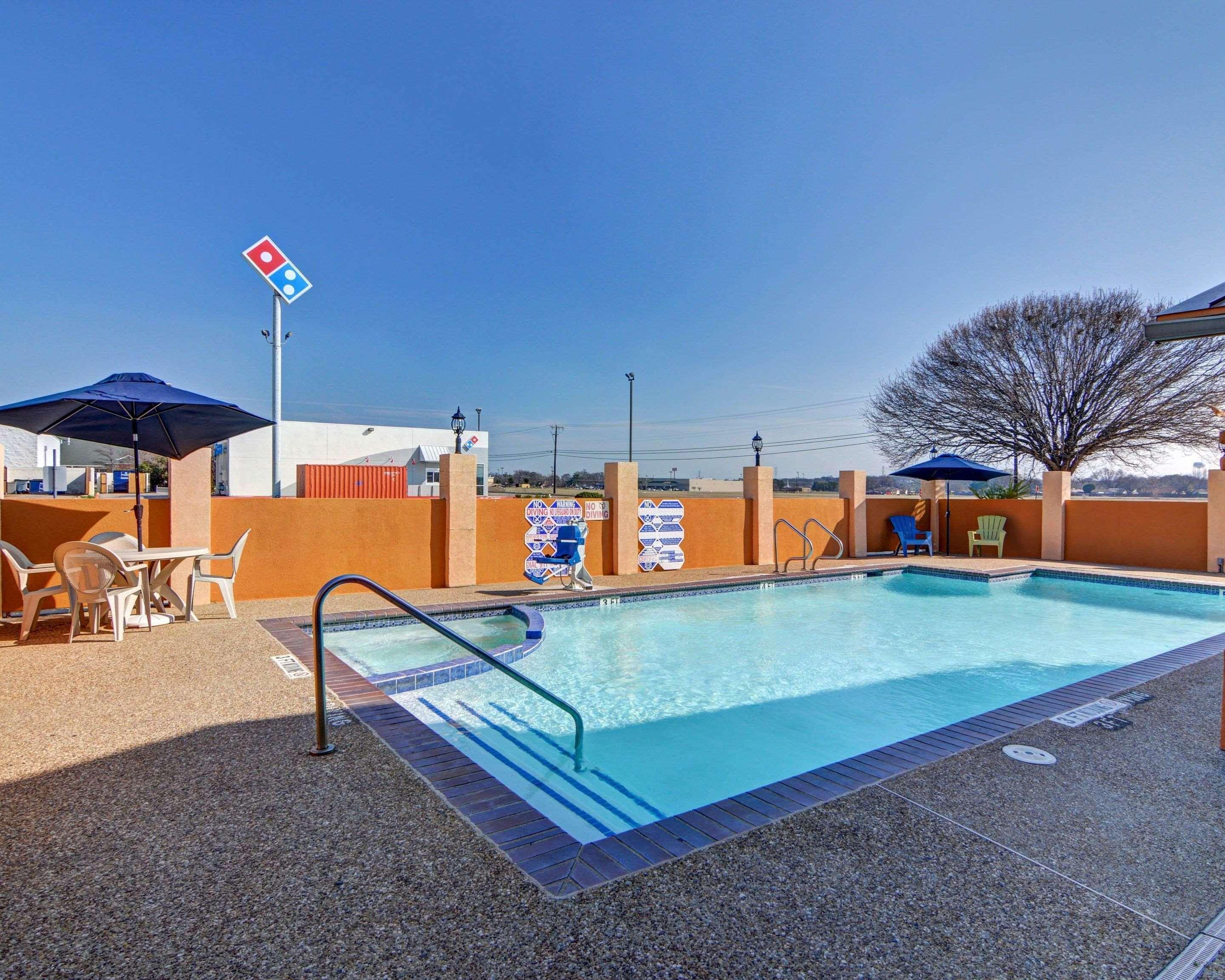 Quality Inn Forest Hill - Fort Worth South Ngoại thất bức ảnh